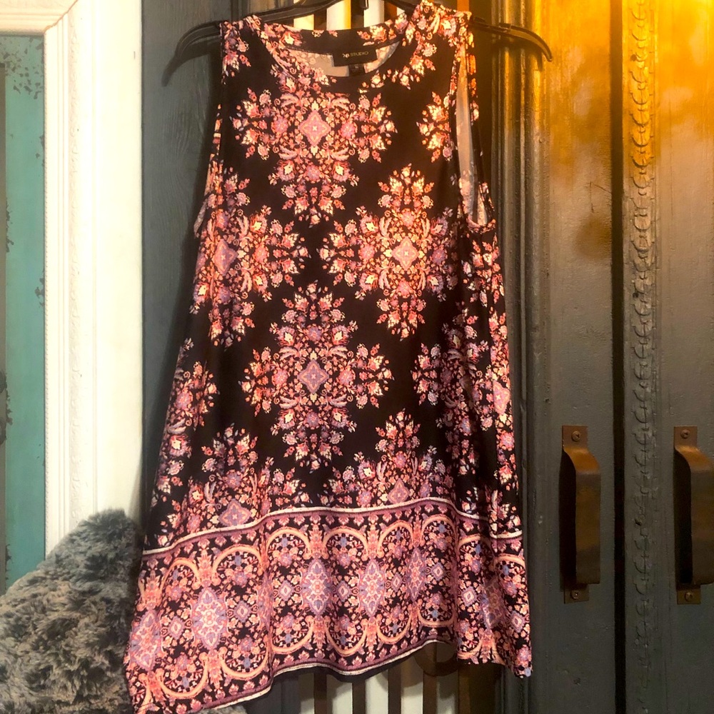 Very cute pink and black sleeveless dress, AB Studio, size medium. Very cute!